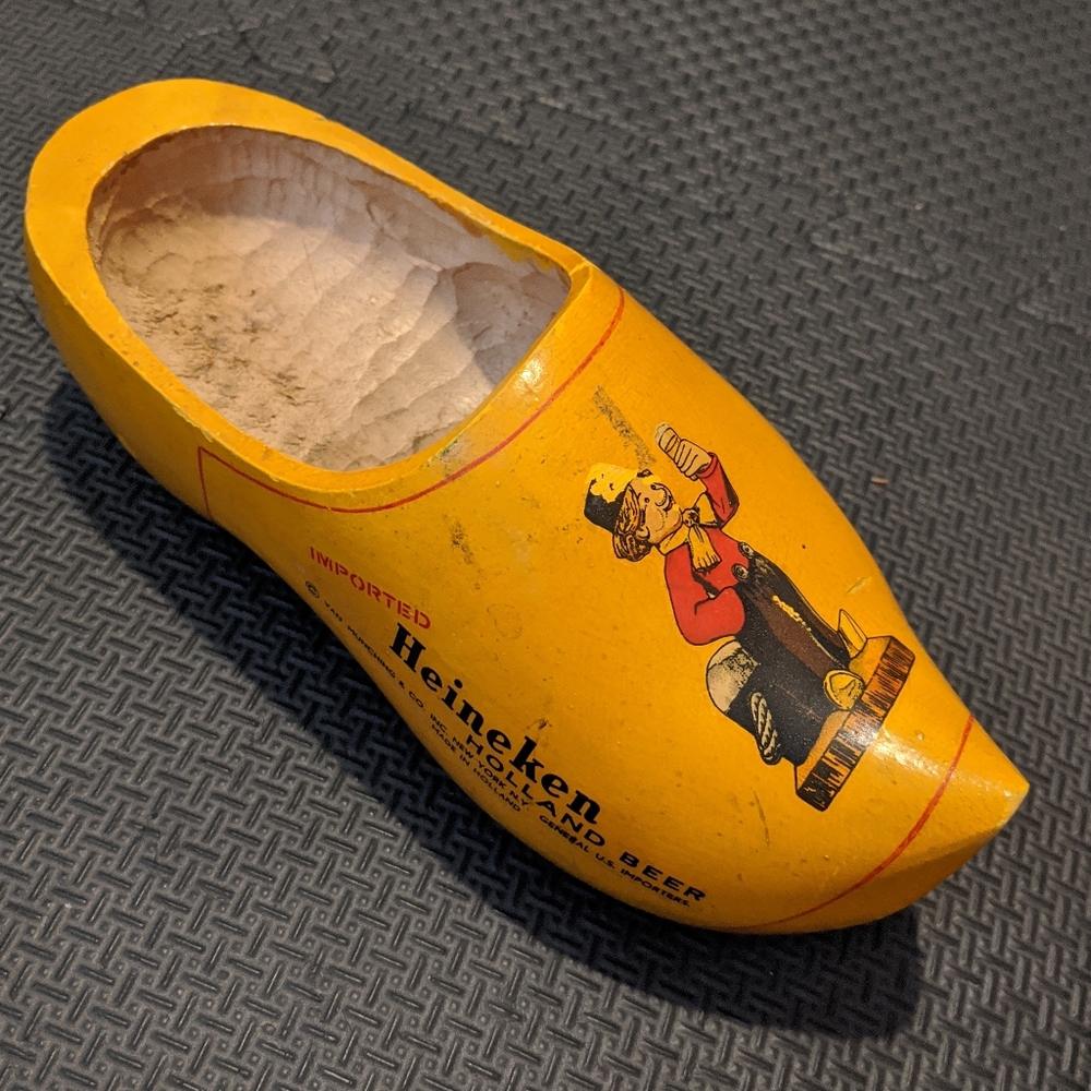 Heineken souvenir CLOG